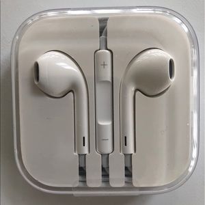 Apple iPhone EarPods 3.5mm Jack Genuine OEM